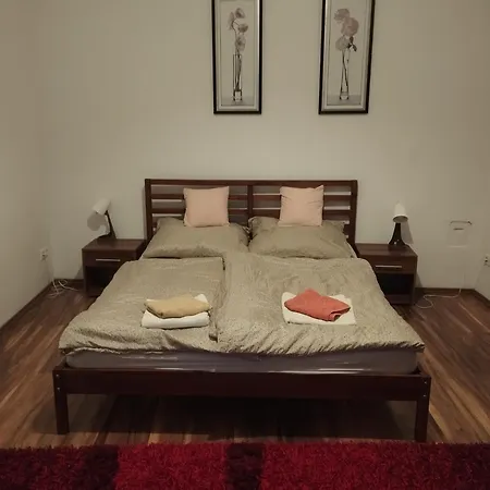 Napraforgo * Budapest